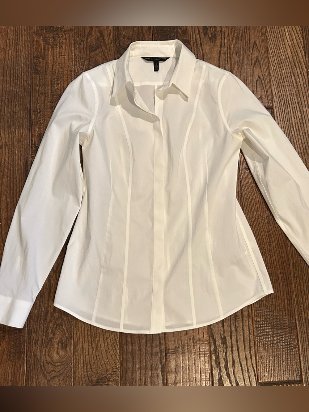White House Black Market White Button Down Shirt Size 6 Seam Detail